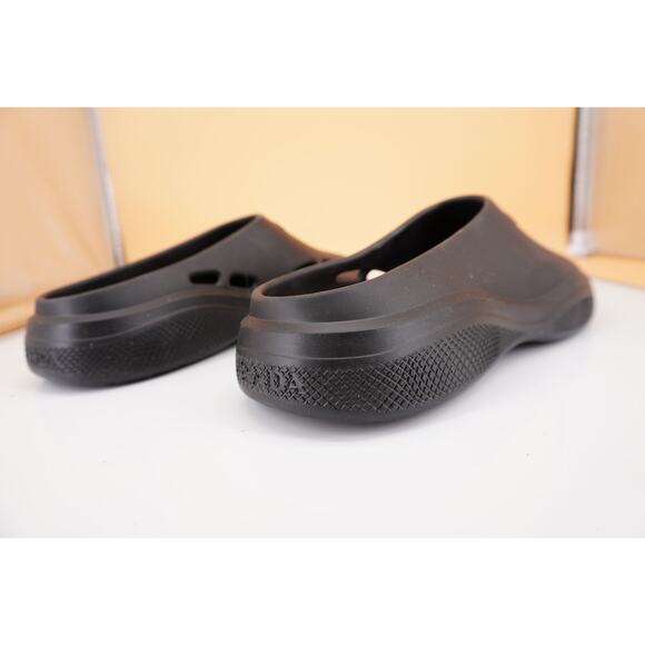 Prada Mellow Logo Waterproof Clog Mule Black rubber size 40 10 New $575 - Picture 2 of 10